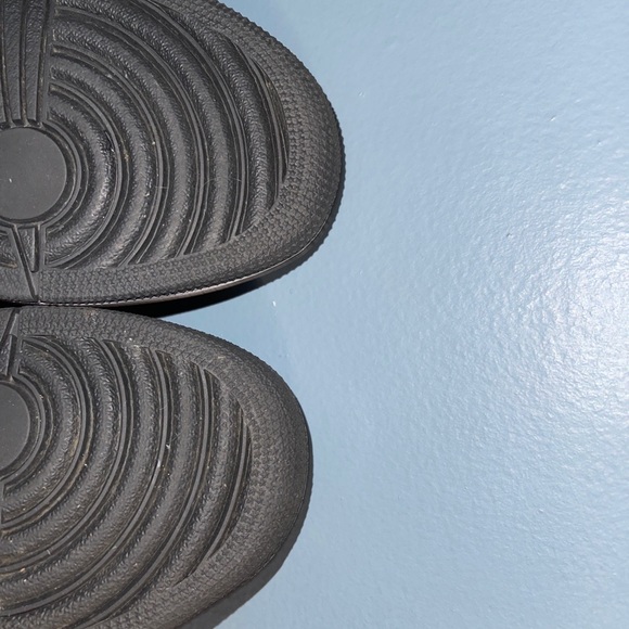 Jordan 1 low ‘Rivals’ (Lakers top 3) - Picture 2 of 9